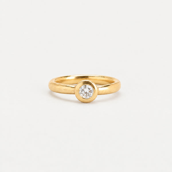 Solitärring med diamant (0.24 ct) i 18K guld strl. 17.2 / strl. 54