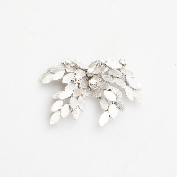 Blomma Brosch med diamant (0.38 ct) i 18K vitt guld, 3.1 cm, 17.4 g