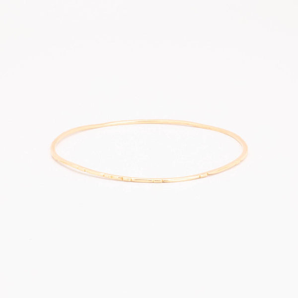 Mönstrad fast armring i 18K guld, 6.3 cm, 5.3 g