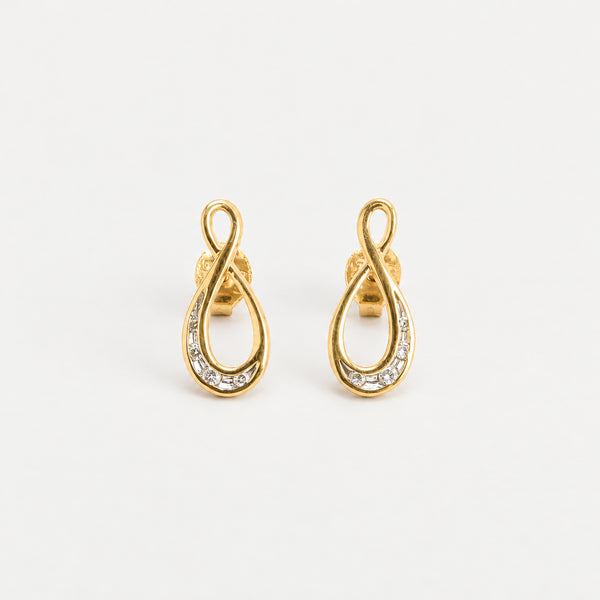 Örhängen med stift med diamant (0.04 ct) i 14K guld, 1.5 cm,