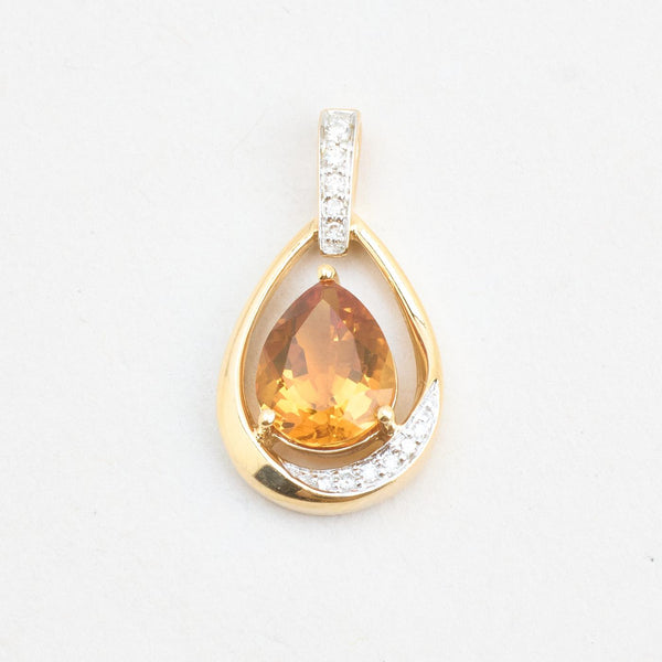 Dropphänge med diamant (0.1 ct) i 14K guld, 2.5 cm, 2.3 g
