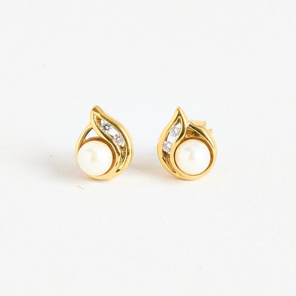 Droppformad Pärlörhängen i 8K guld med en zirkonia, 1 cm,
