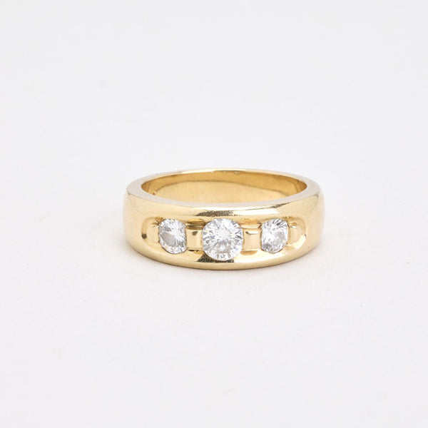 Tre stenar ring med diamant (0.7 ct) i 14K guld strl. 17.2 / strl. 54