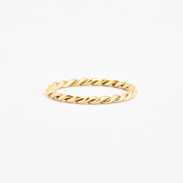 Vridna band i 14K guld strl. 17.8 / strl. 56