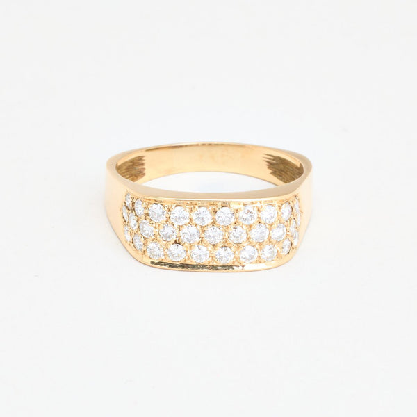 Pavéfattad signetring med diamant (0.49 ct) i 14K guld strl. 20.1 / strl. 63