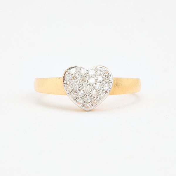 Pavéfattad Hjärtring med diamant (0.24 ct) i 18K guld strl. 15.9 / strl. 50