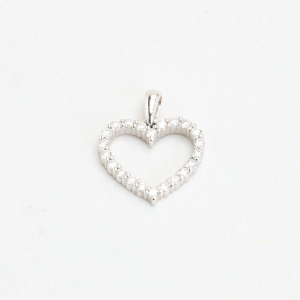 Hjärthänge med diamant (0.11 ct) i 14K vitt guld, 1.5 cm, 0.9 g