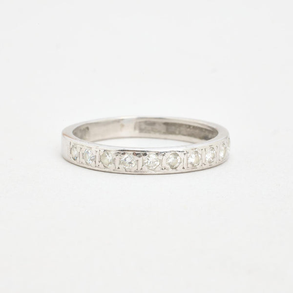 Alliansring med diamant (0.35 ct) i 18K vitt guld strl. 18.1 / strl. 57