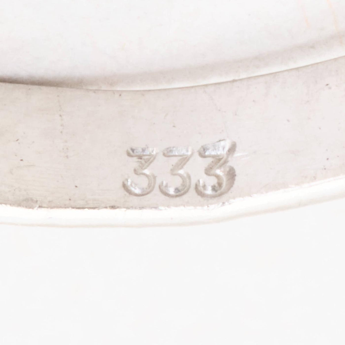 808