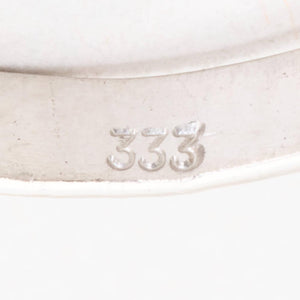 808