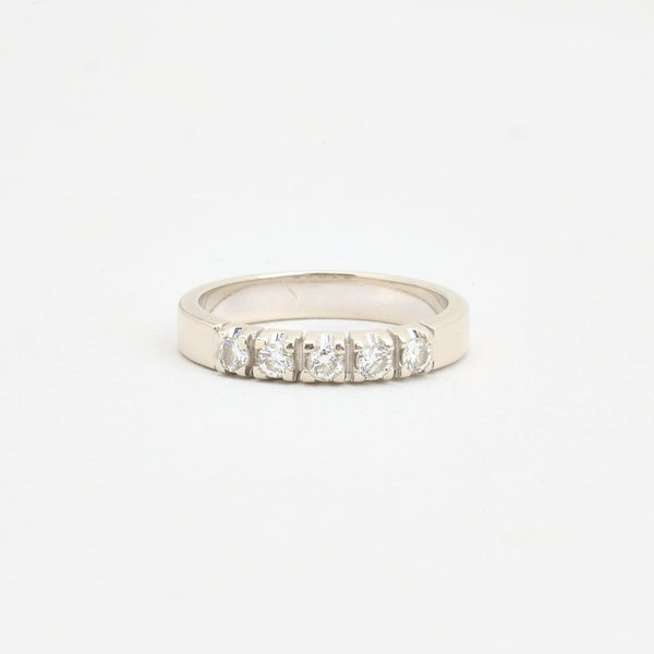 Alliansring med diamant (0.21 ct) i 14K vitt guld strl. 15.6 / strl. 49