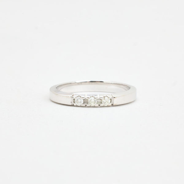 Alliansring med diamant (0.11 ct) i 9K vitt guld strl. 17.5 / strl. 55