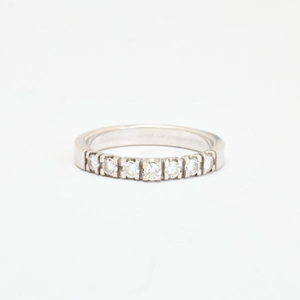 Alliansring med diamant (0.37 ct) i 14K vitt guld strl. 17.5 / strl. 55