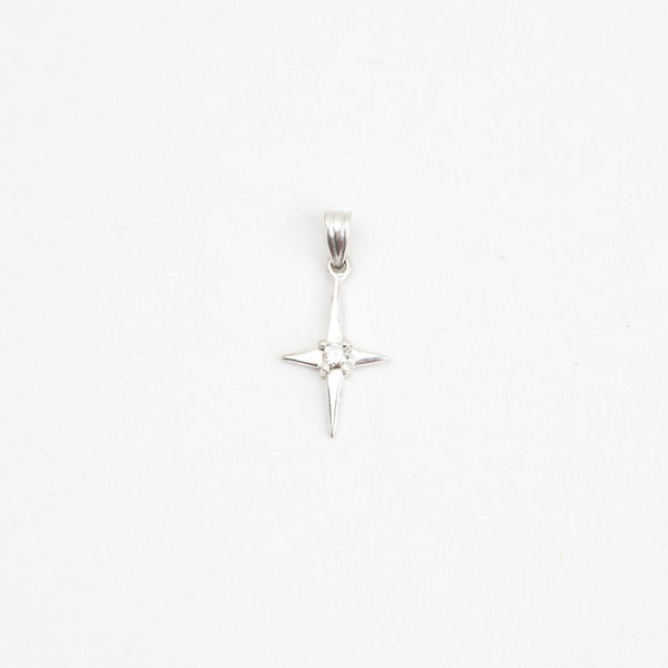 Kors med diamant (0.05 ct) i 14K guld, 2 cm, 0.56 g