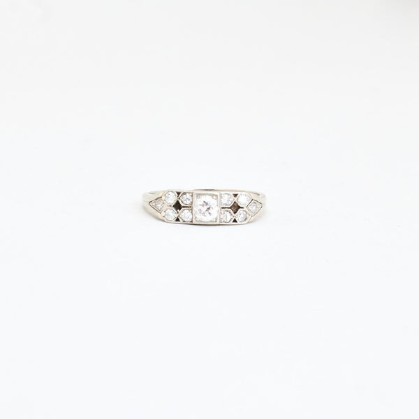 Antik Clusterring med diamant (0.29 ct) i 14K vitt guld strl. 19.4 / strl. 61