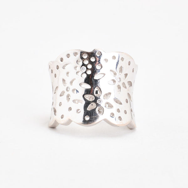 Ole Lynggaard Lace spetsring med diamant (0.07 ct) i 18K vitt guld strl. 16.9 / strl. 53