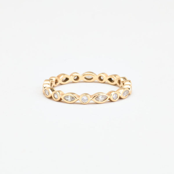 Pandora alliansring i 14K guld med en zirkonia strl. 17.2 / strl. 54