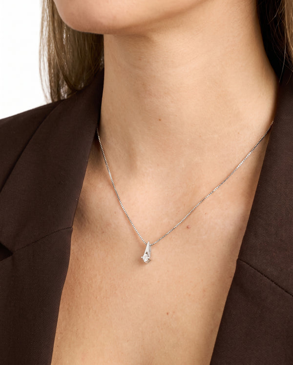 Modern Venezia solitärhalsband med diamant (0.1 ct) i 14K vitt guld, 45 cm, 4.05 g